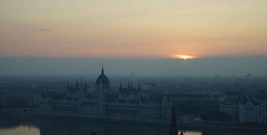 Paris - Budapest: Privatjet mieten
