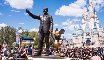 DISNEYLAND® PARIS mit dem Hubschrauber
