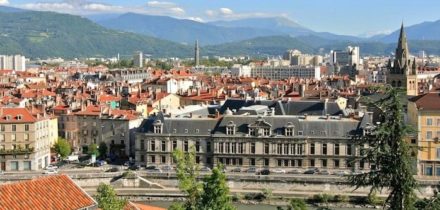 Privatjet mieten nach Grenoble Isère