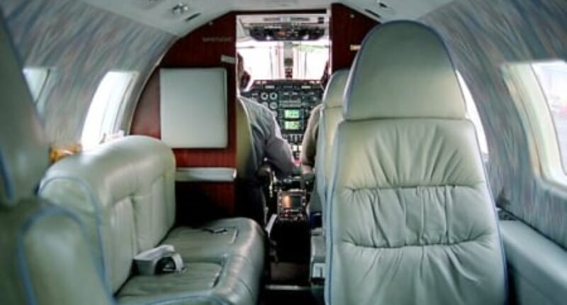 location de jet privé - Intérieur d'un jet MU 2 luxueux.