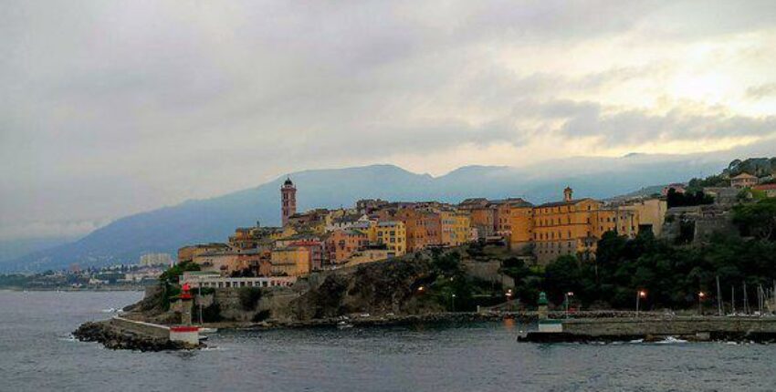 Bastia Poretta: Privatjet mieten 