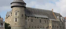 Privatjet und Hubschrauber mieten nach Chartres-Champhol