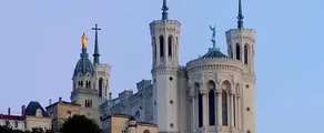 Lyon Bron : Privatjet mieten 