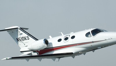Citation Jet Mustang oder Embraer Phenom 100 – Wie entscheiden?
