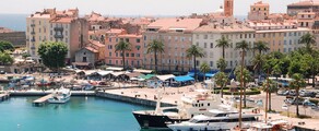 Vermietung von Privatjets und Hubschraubern in Ajaccio Napoleon Bonaparte