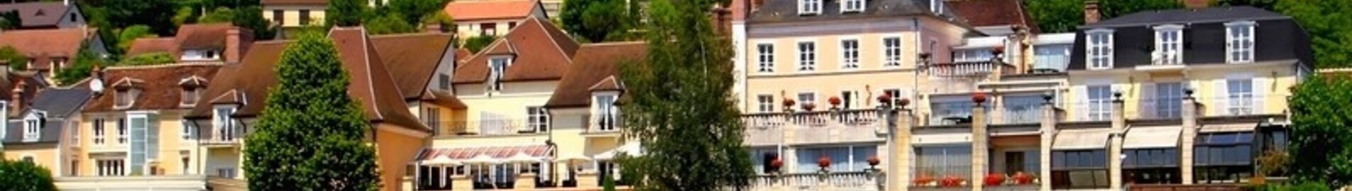 Einen Hubschrauber für La Côte Saint-Jacques in Joigny mieten
