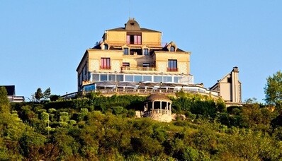 Mieten Sie einen Hubschrauber für die Domaine de la Corniche bei Giverny
