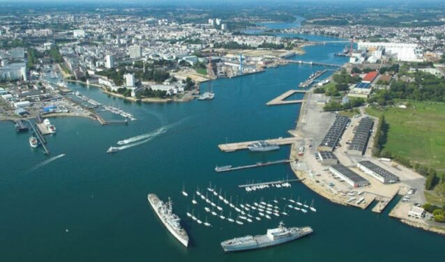 Privatjet und Hubschrauber mieten ab und nach Lorient