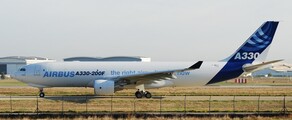 AIRBUS A330-200F: Frachtflugzeug mieten