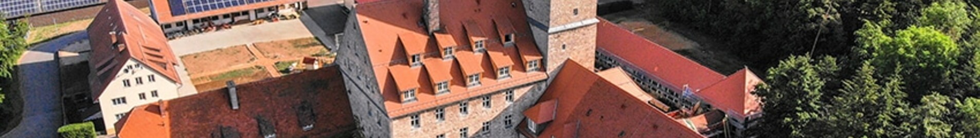 Mieten Sie einen Privatjet von/nach Burg Feuerstein