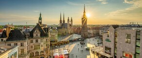 Halle Oppin: Privatjet Mieten