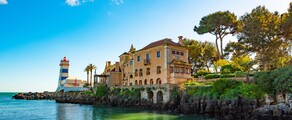Cascais : Private Jet Charter 