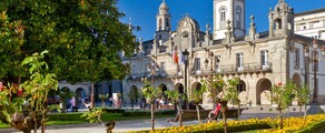 Lugo Rozas: Privatjet Mieten