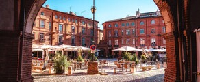 Montauban: Privatjet mieten 