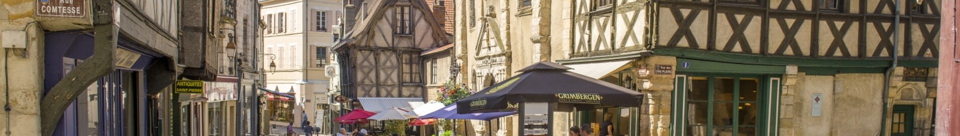 Montlucon Gueret : Privatjet mieten 