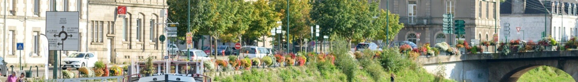 Pontivy: Privatjet mieten 