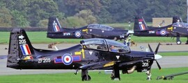 Wyton Huntington: Privatjet mieten 