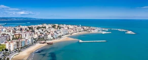 Crotone: Privatjet mieten 
