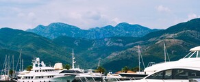 Tivat: Privatjet mieten