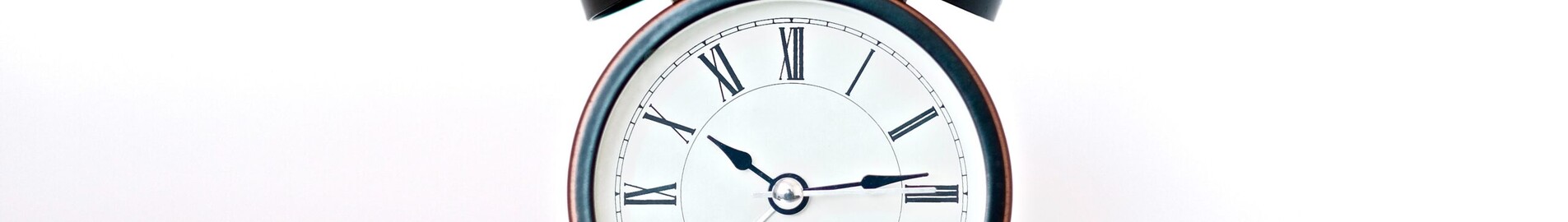 Wie kann man in der Geschäftsfliegerei den Zeitunterschied bewältigen, die UTC-Zeit berechnen und den Jetlag begrenzen?