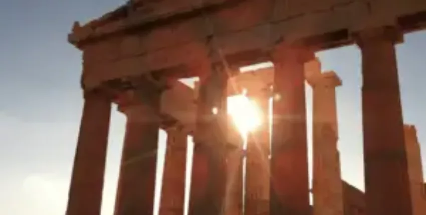 Privatjet mieten nach Athen, soleil sur temple grec.