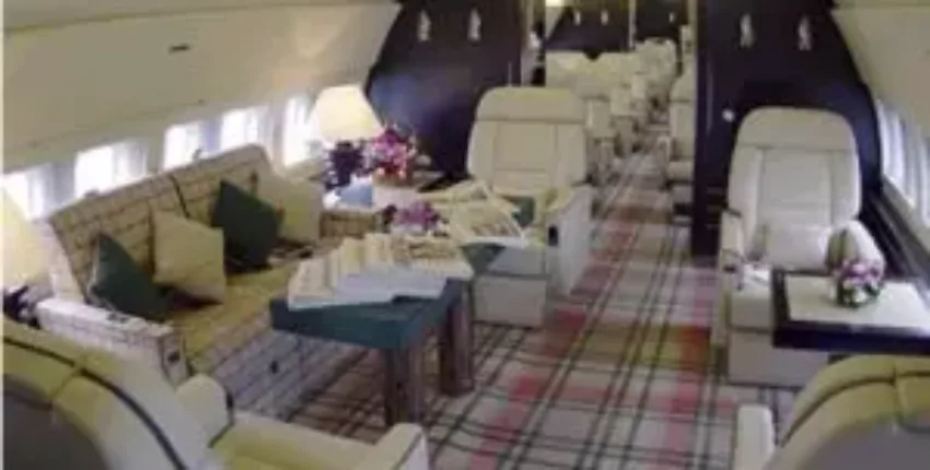 Types de jets privés : BOEING 737 VIP, intérieur luxueux.