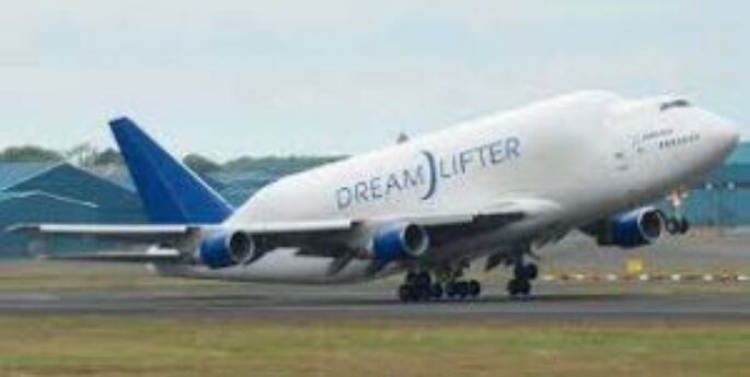 BOEING 747-400 DREAMLIFTER: Vermietung von Frachtflugzeugen