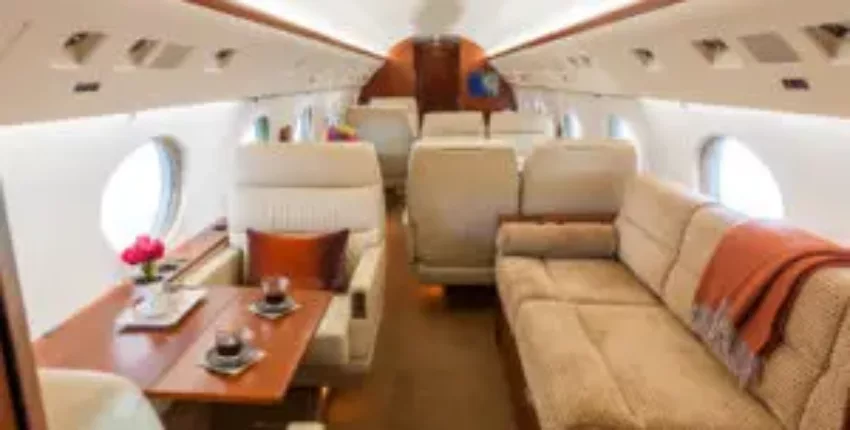 Emplacement de jet privé : Intérieur luxueux Gulfstream G450.