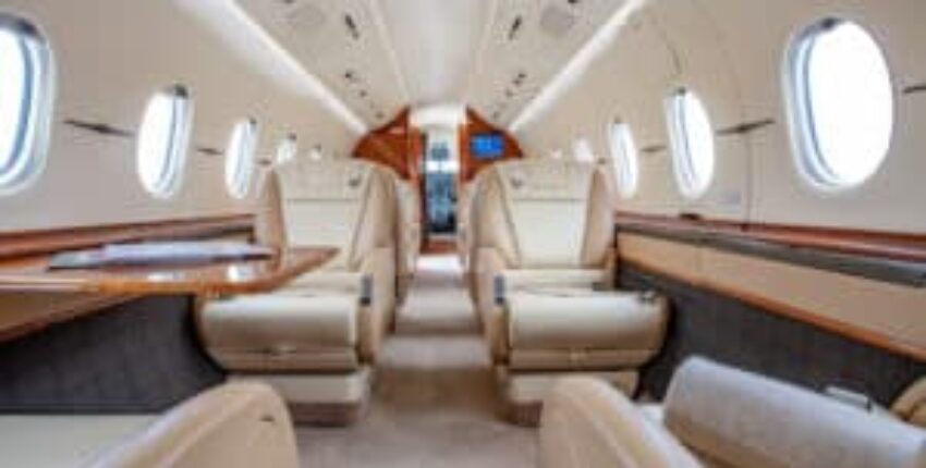 **location de jet privé** - Intérieur luxueux d'un HAWKER 4000