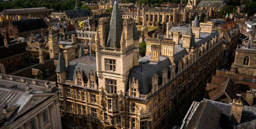 Privatjets in Cambridge mieten 