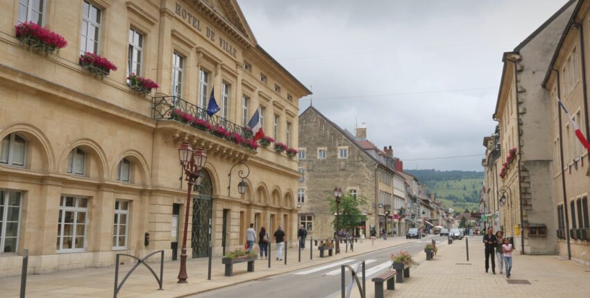 Privatjets in Pontarlier mieten 