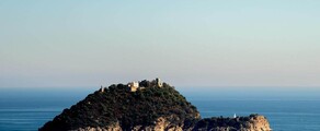 Privatjets in Villanova D'Albenga mieten 