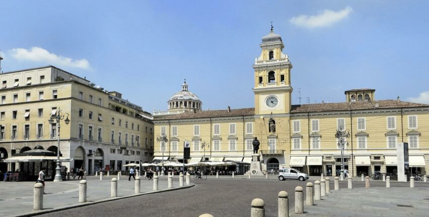 Privatjet am Flughafen Parma mieten 