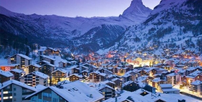 Privatjet mieten : Courmayeur