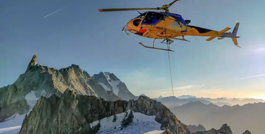 Privatjet mieten : Courmayeur