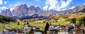 Cortina d'Ampezzo : Privatjet mieten