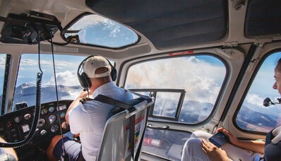 Privater Hubschrauberflug über den Ätna: ein exklusiver Rundflug über den Vulkan aus einer einzigartigen Perspektive