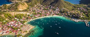 Fort-de-France - Les Saintes: Transfer mit dem Hubschrauber