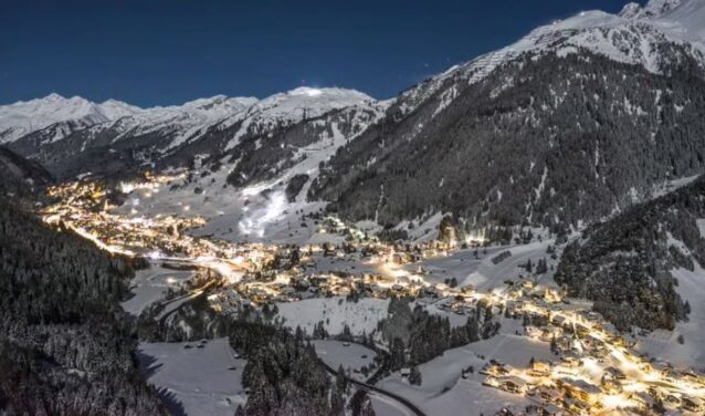 Innsbruck - St. Anton: Transfer mit dem Hubschrauber