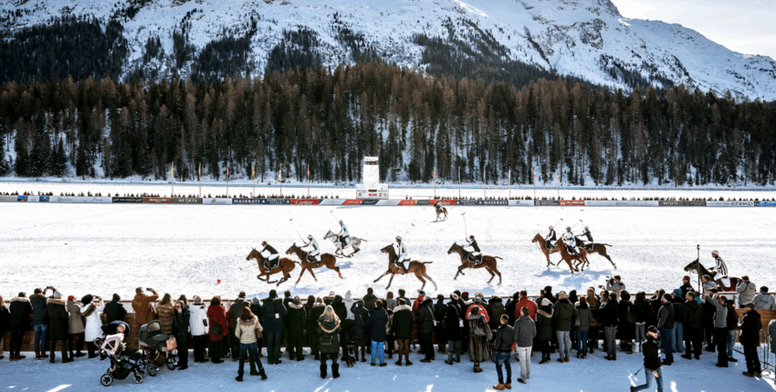 Zürich - St. Moritz: Transfer mit dem Helikopter