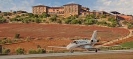 Mieten Sie einen Privatjet von/nach Segovia Fuentemilanos